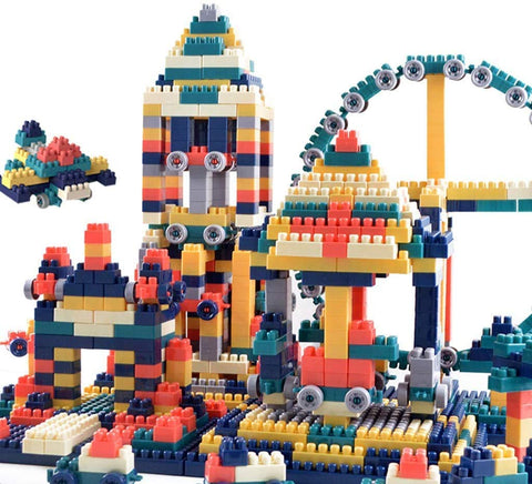 230 Pcs Building Blocks with Base Plate and Wheels and Storage Box | EK-019