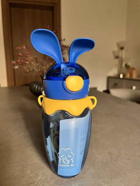 580ML PUSH BUTTON PLASTIC SIPPER BOTTLE WITH BUNNY EARS | GBT-FB-5568