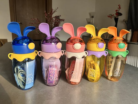 580ML PUSH BUTTON PLASTIC SIPPER BOTTLE WITH BUNNY EARS | GBT-FB-5568